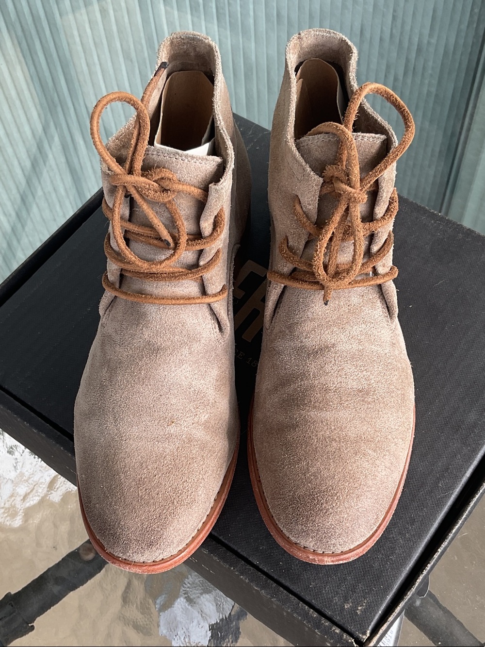 FRYE Carly Chukka
